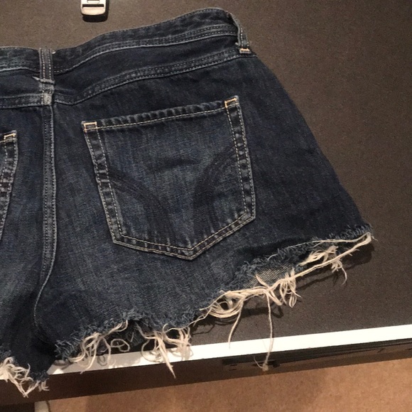 Hollister High-rise Shorts - Picture 2 of 2